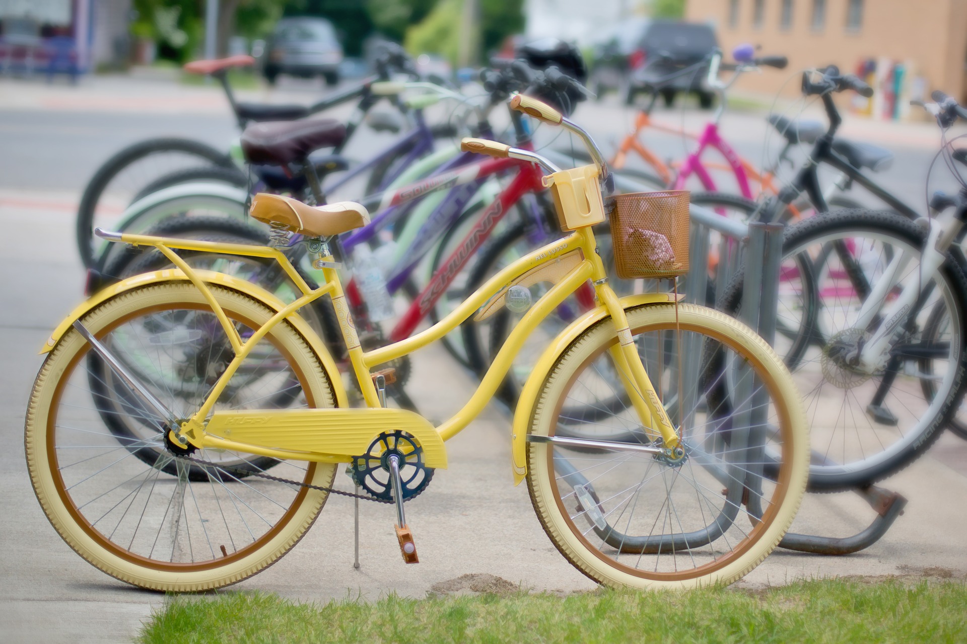 vintage-bikes-825726_1920.jpg